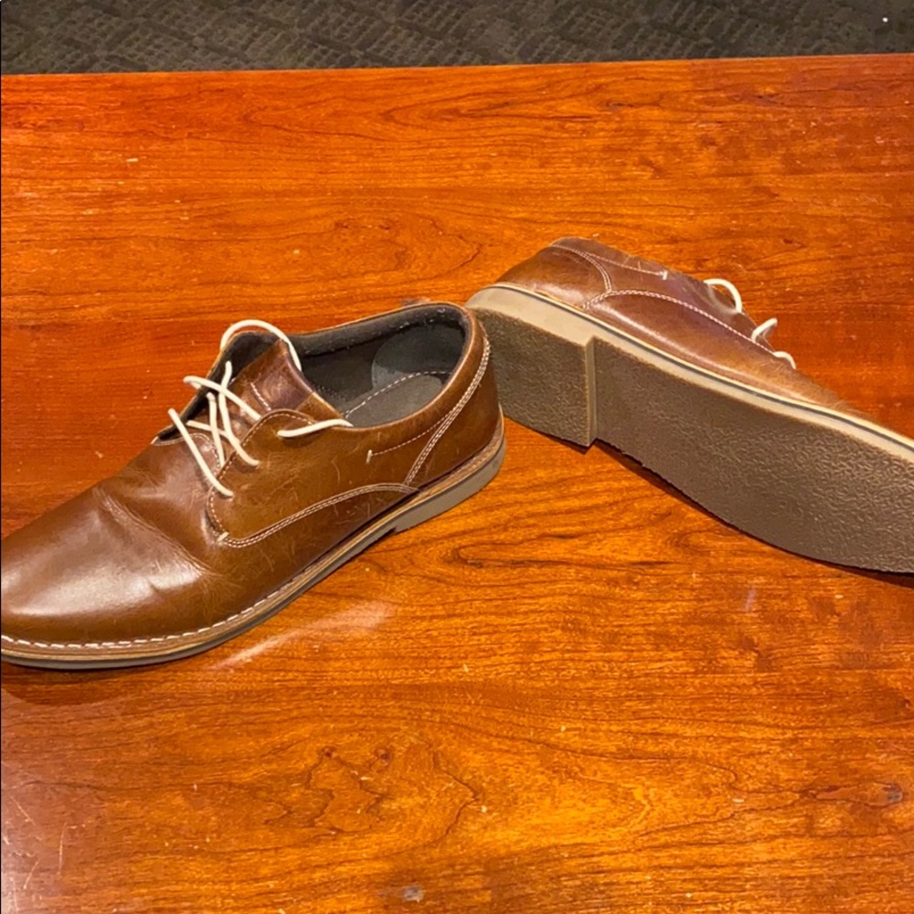 STEVE MADDEN LEATHER SHOES